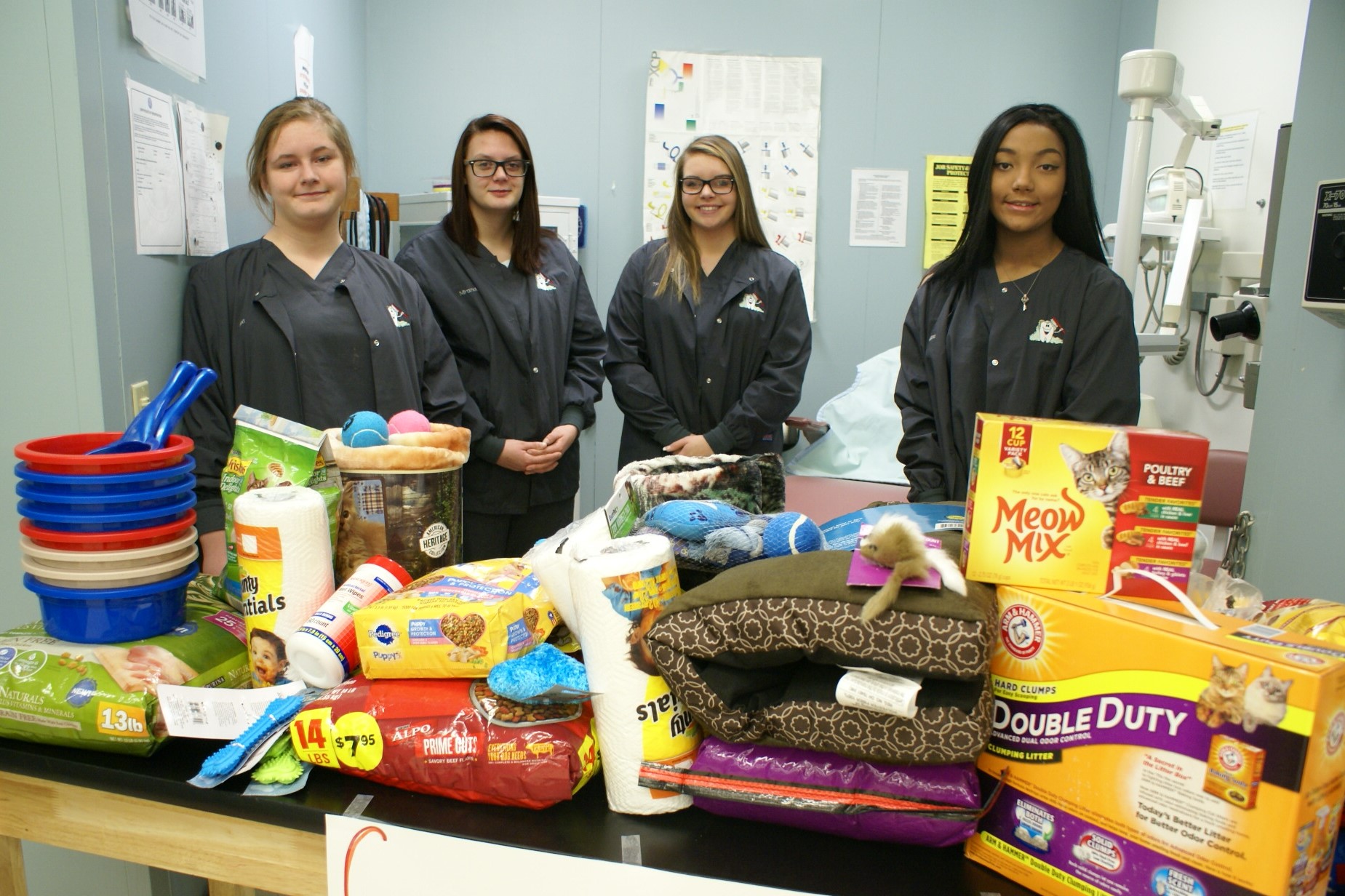 Career Center Students Donate To Animal Shelter